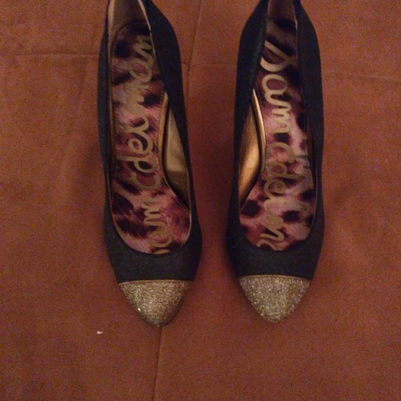 Shoes - Picture 3 of 5